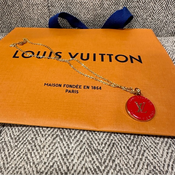 Louis Vuitton Zipper Pull Necklace - Picture 2 of 4